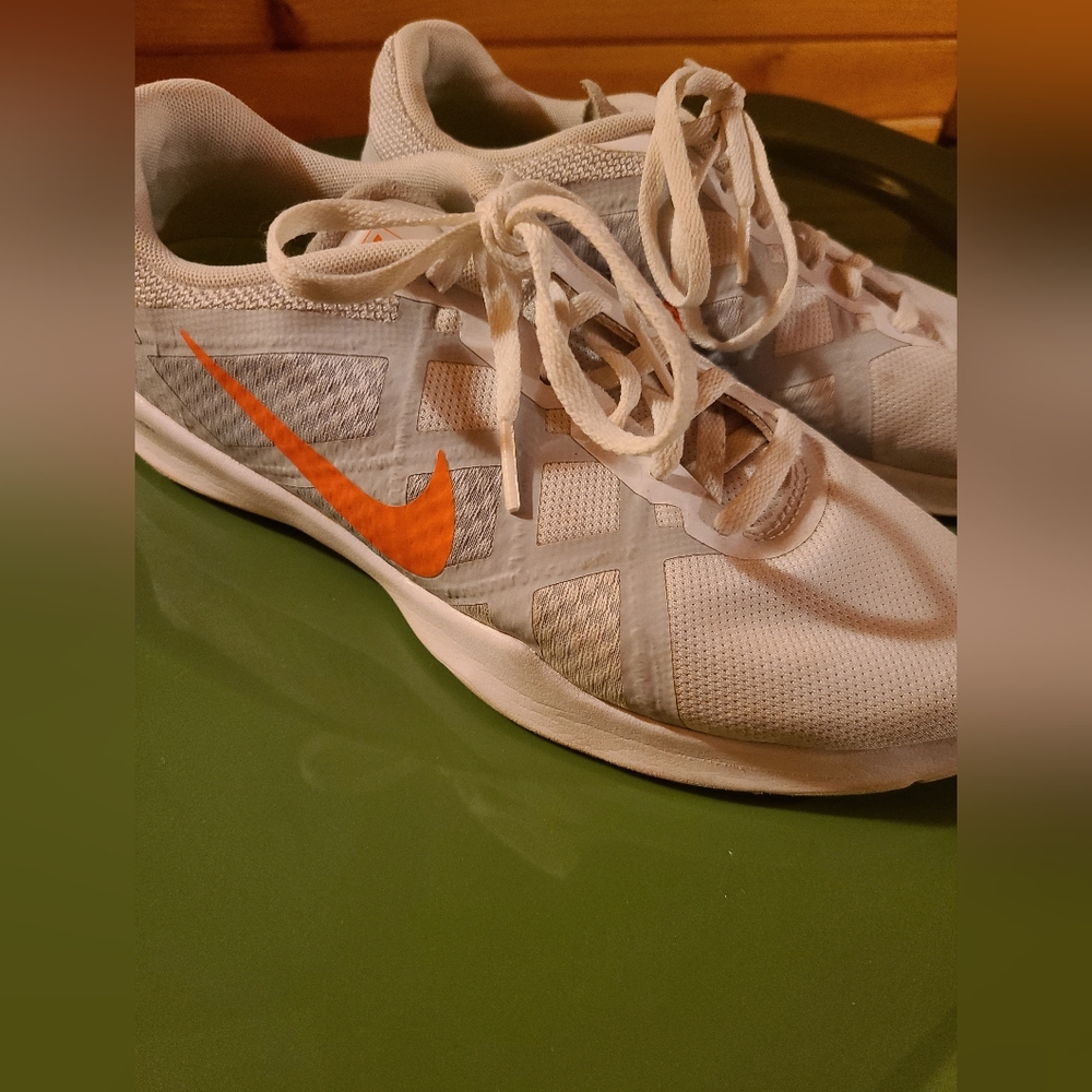 Nike Women's Lunar Lux TR Size 9